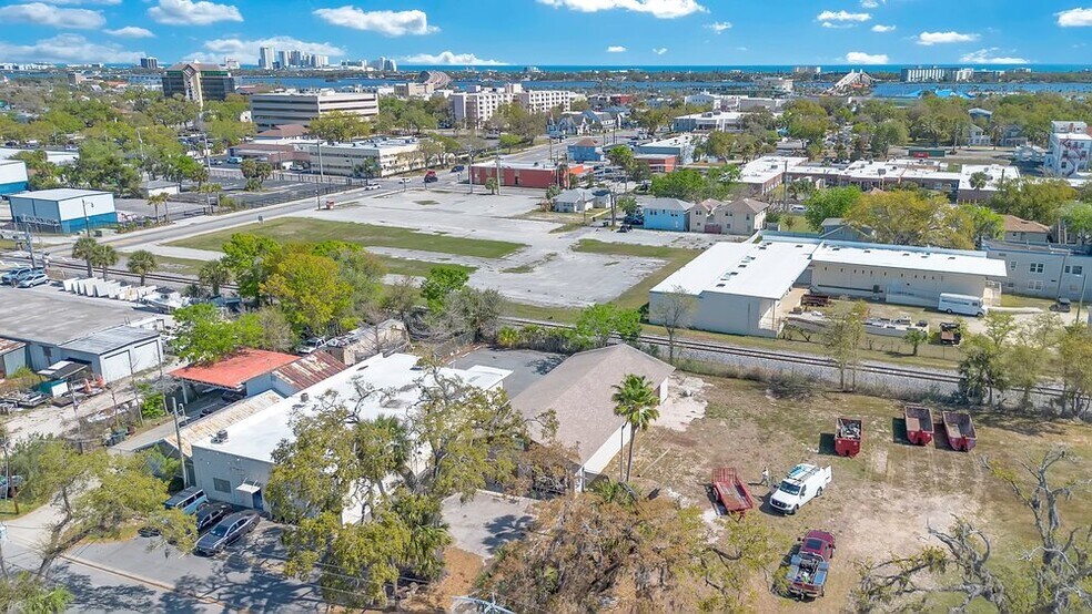 More Photos Of 327 Marion St, Daytona Beach Warehouse For Sale