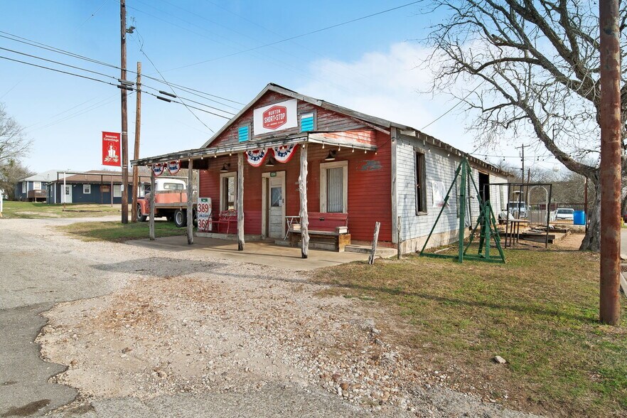 More Photos Of 12390 Farm to Market 390 W Rd, Burton Freestanding For Sale
