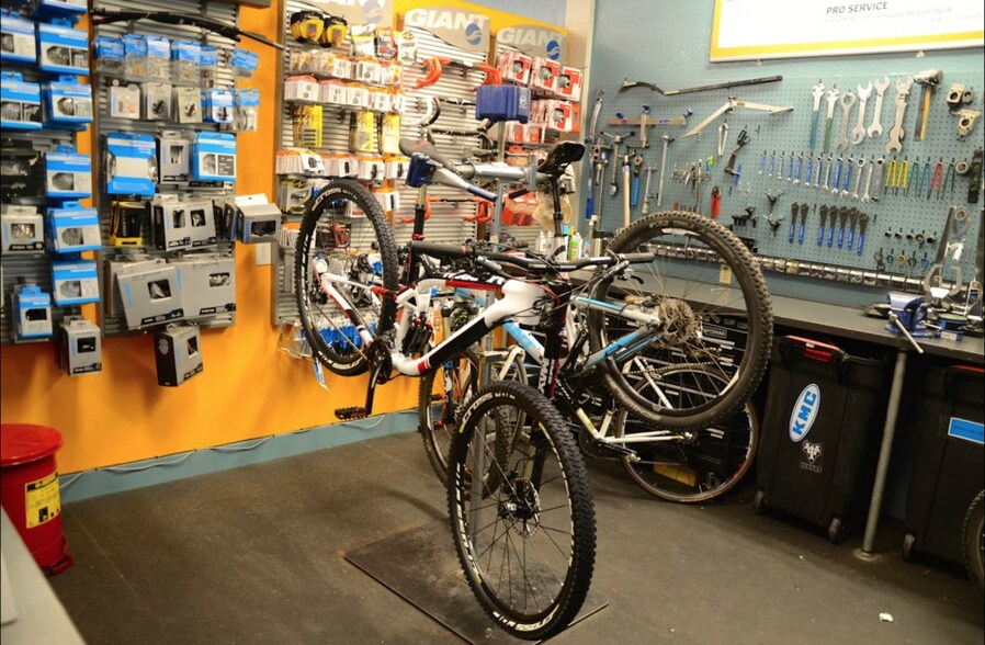 More Photos Of 220 Windsor River Rd, Windsor Apartments For Sale