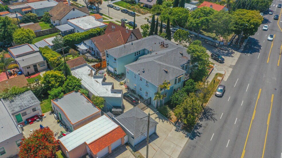 More Photos Of 1000-1002 S Ridgeley Dr, Los Angeles Apartments For Sale