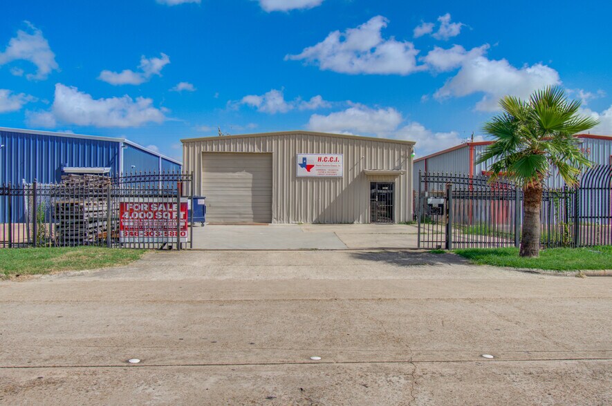More Photos Of 7571 Morley St, Houston Warehouse For Sale