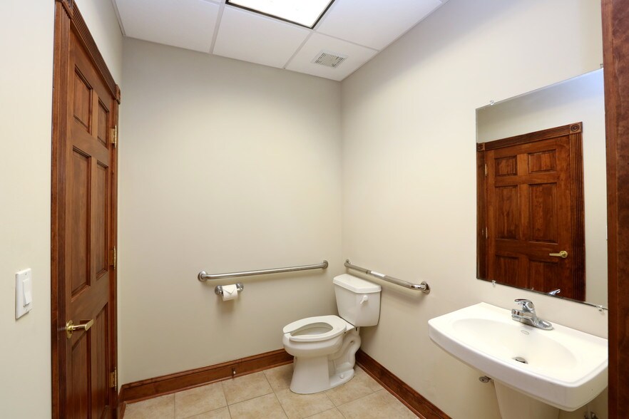 More Photos Of 1301 Plantation Island Dr, Saint Augustine Medical For Sale