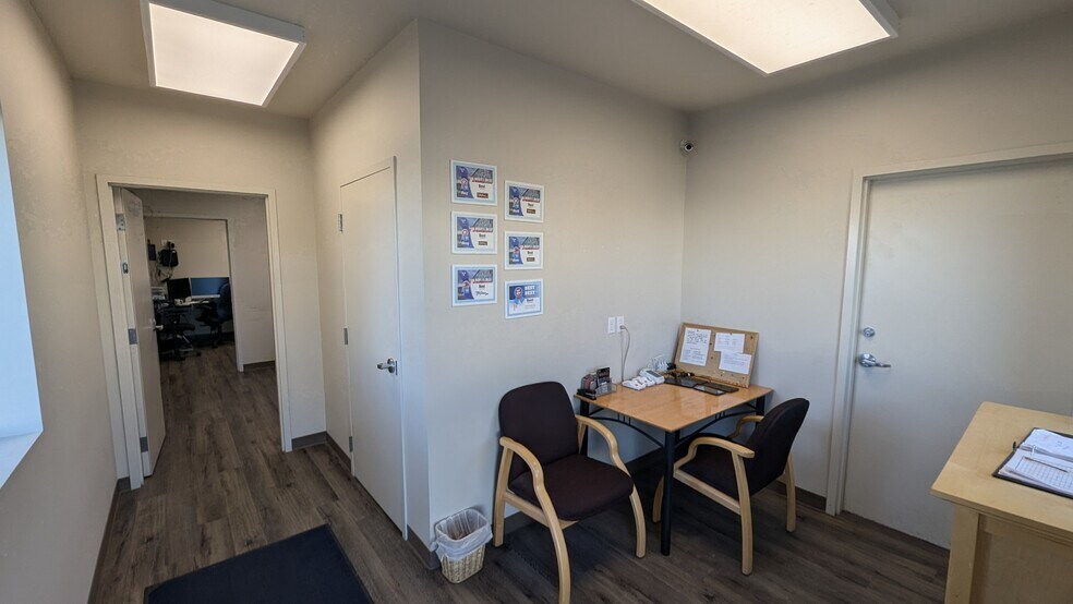 More Photos Of 1075 36 St N, Lethbridge Warehouse For Sale