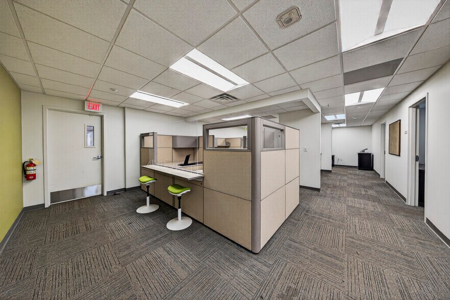 More Photos Of 2101 N Andrews Ave, Fort Lauderdale Office For Lease