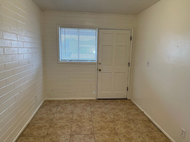 More Photos Of 102 S Pomeroy St, Mesa Apartments For Sale