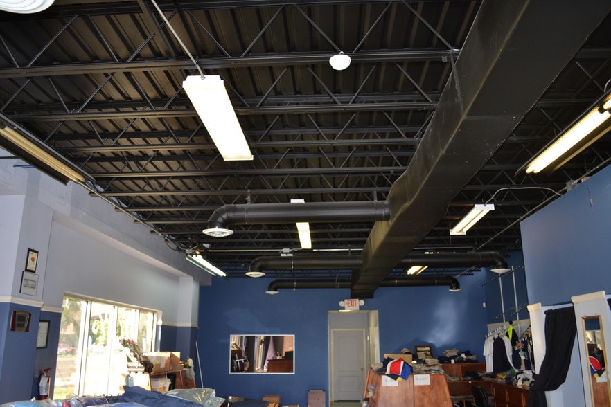 More Photos Of 8917 Molly, Laredo Office For Sale