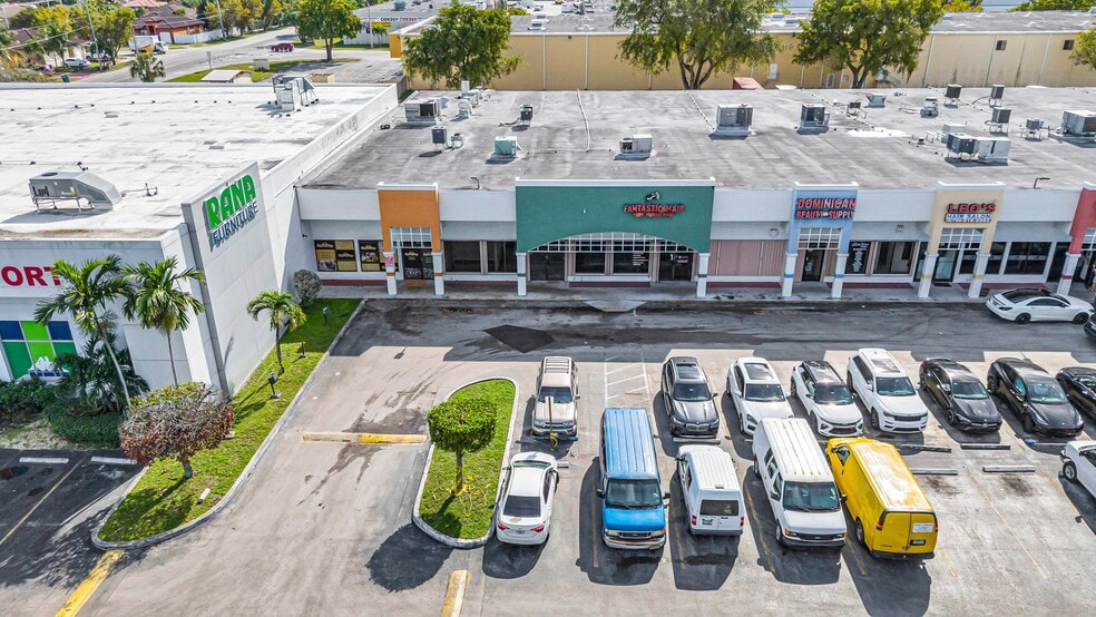 More Photos Of 4720-4796 NW 167th St, Miami Gardens Storefront Retail Office For Lease