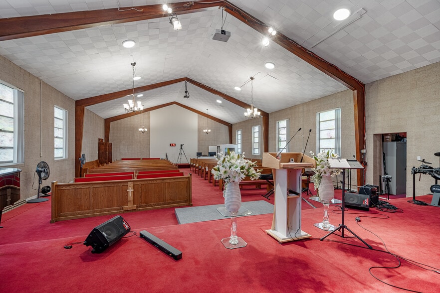 More Photos Of 1424 S 55th St, Kansas City Religious Facility For Sale