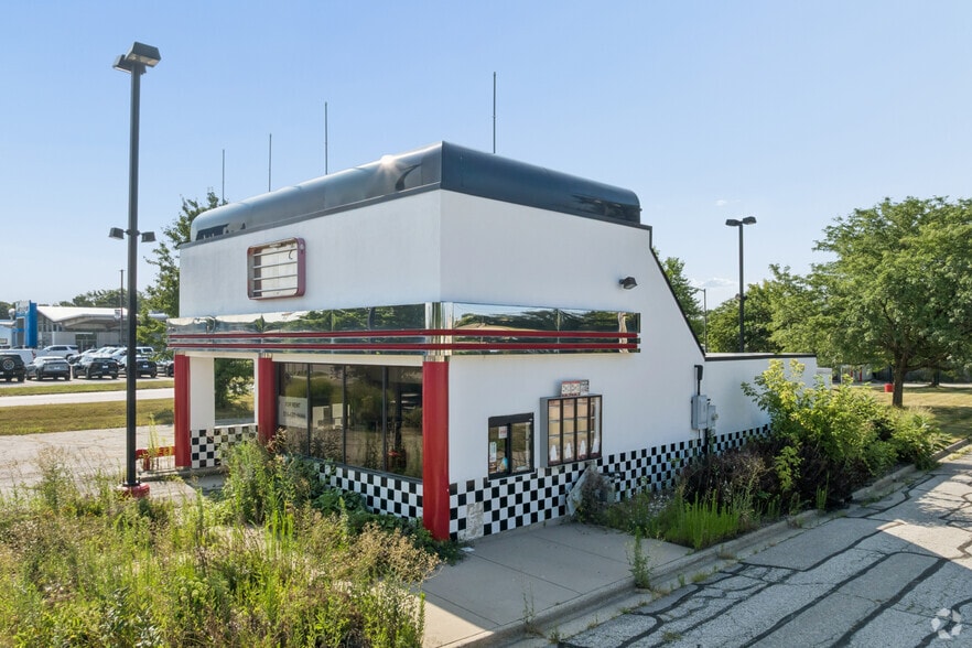 More Photos Of 554 E 8th St, Holland Fast Food For Sale