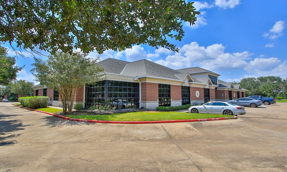 Primary Photo Of 12511 Emily Ct, Sugar Land Office For Sale