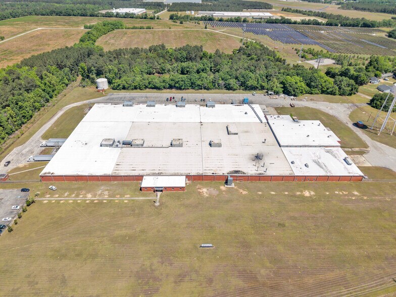 More Photos Of 11200 Dunbarton Blvd, Barnwell Manufacturing For Lease