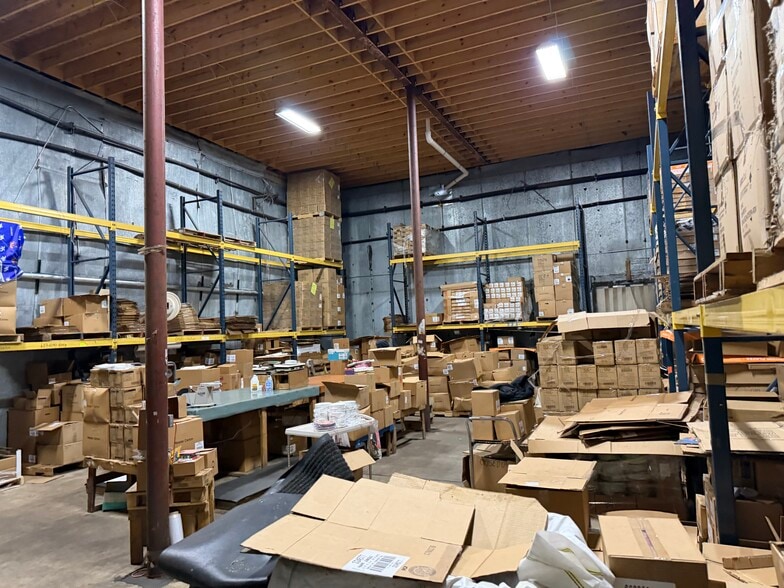 More Photos Of 380 73rd ½ Street, South Haven Manufacturing For Sale