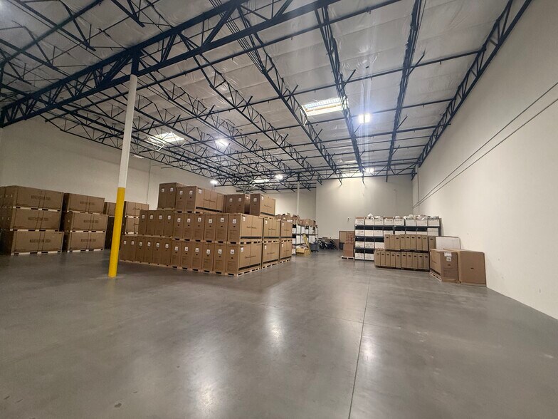 More Photos Of 7660 Dean Martin Dr, Las Vegas Warehouse For Lease