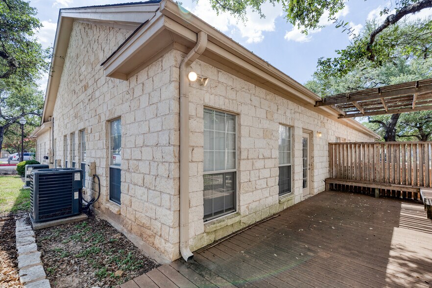 More Photos Of 12335 Hymeadow Dr, Austin Office For Sale