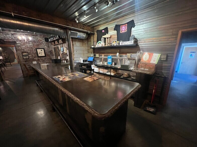 More Photos Of 519 N Elm St, Muncie Restaurant For Sale