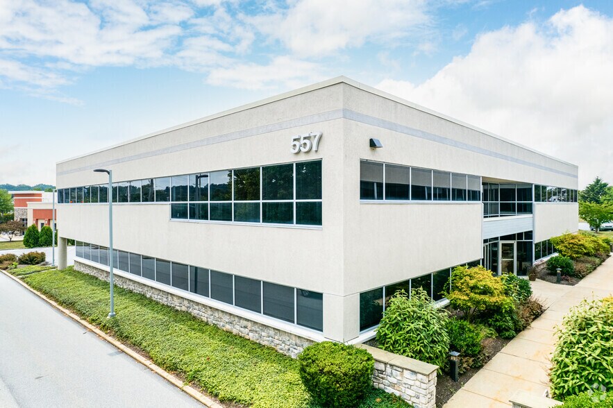 Primary Photo Of 557 W Uwchlan Ave, Exton Office For Lease