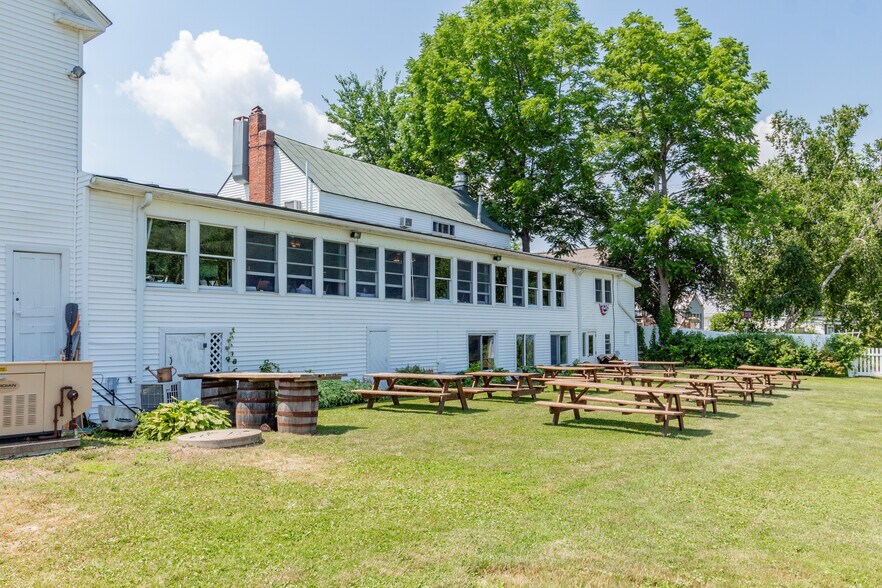 More Photos Of 157 Main St, Belgrade Hotel For Sale