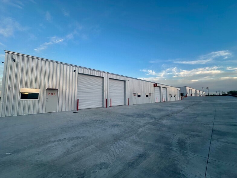 More Photos Of 3225 FM 2001, Buda Unknown For Lease