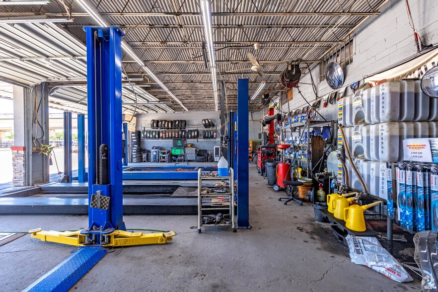 More Photos Of 109 N Story Rd, Irving Service For Sale