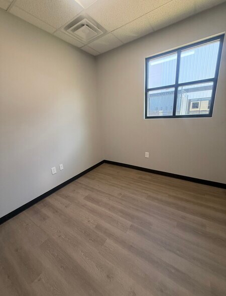 More Photos Of 5900 Scotland Rd, Greensboro Office For Lease