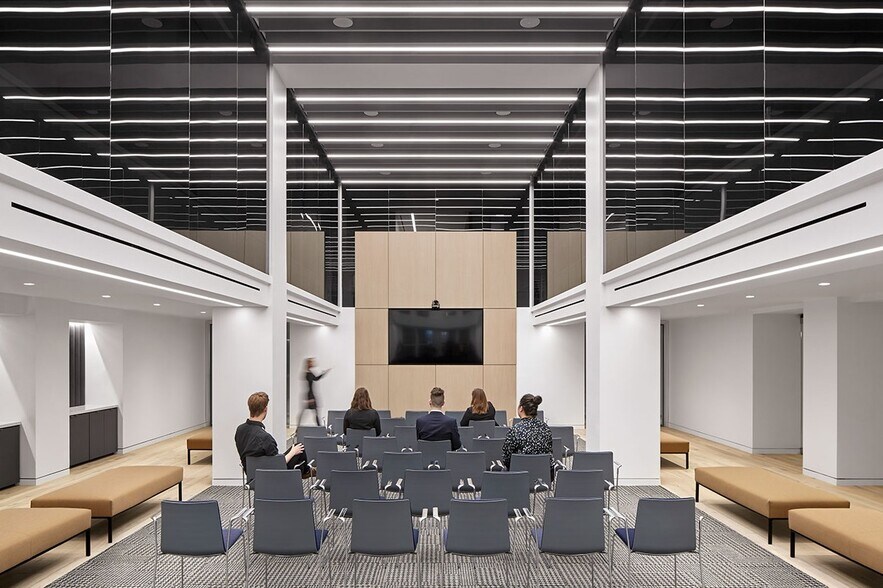 More Photos Of 1001 Pennsylvania Ave NW, Washington Office For Lease