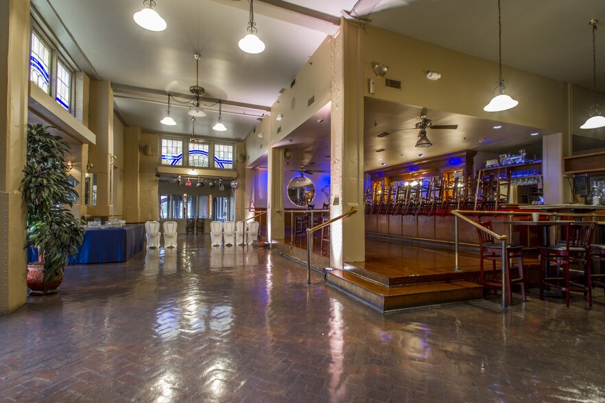 More Photos Of 1400 W Markham, Little Rock Office For Lease
