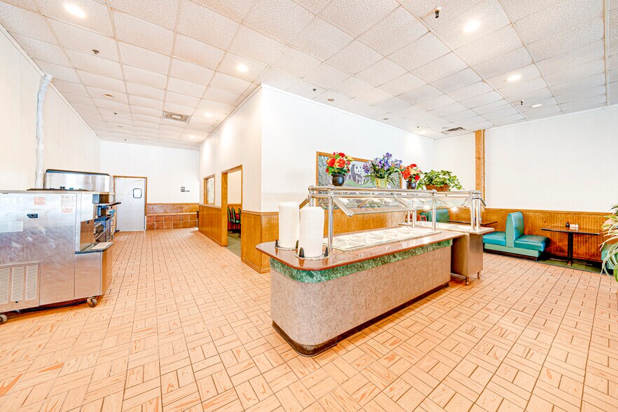 More Photos Of 1400 W Moore Ave, Terrell Restaurant For Sale