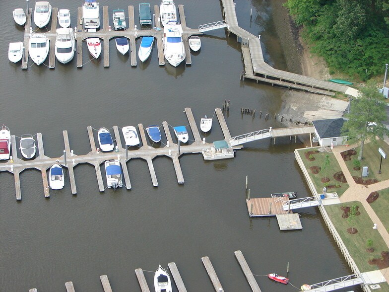 More Photos Of 9100 Wilcox Neck Rd, Charles City Marina For Lease