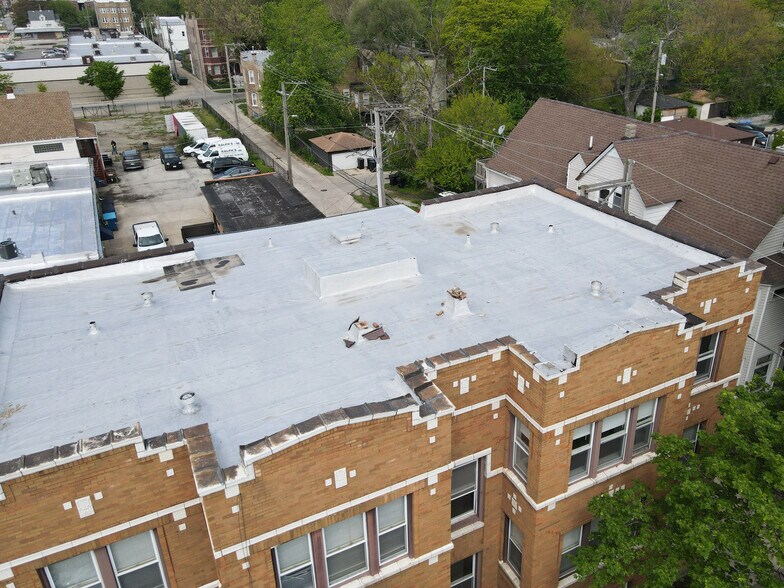 More Photos Of 7850 S Burnham Ave, Chicago Apartments For Sale