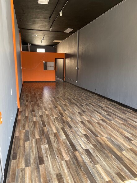 More Photos Of 6426 Lankershim Blvd, North Hollywood Storefront Retail Office For Lease