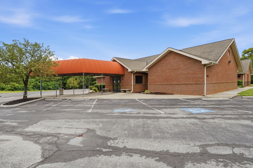Primary Photo Of 329 Wesley St, Johnson City Medical For Sale