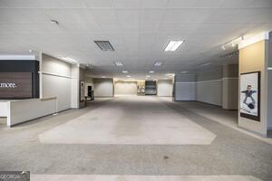 More Photos Of 410 S Camellia Blvd, Fort Valley Freestanding For Sale