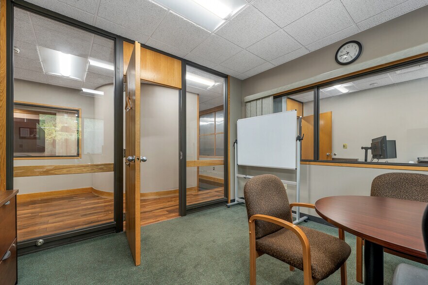 More Photos Of 231 Sutton St, North Andover Medical For Sale