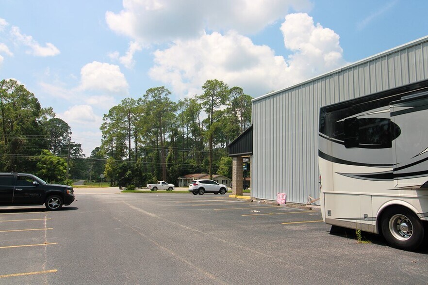 More Photos Of 1315 W Screven St, Quitman Storefront For Sale