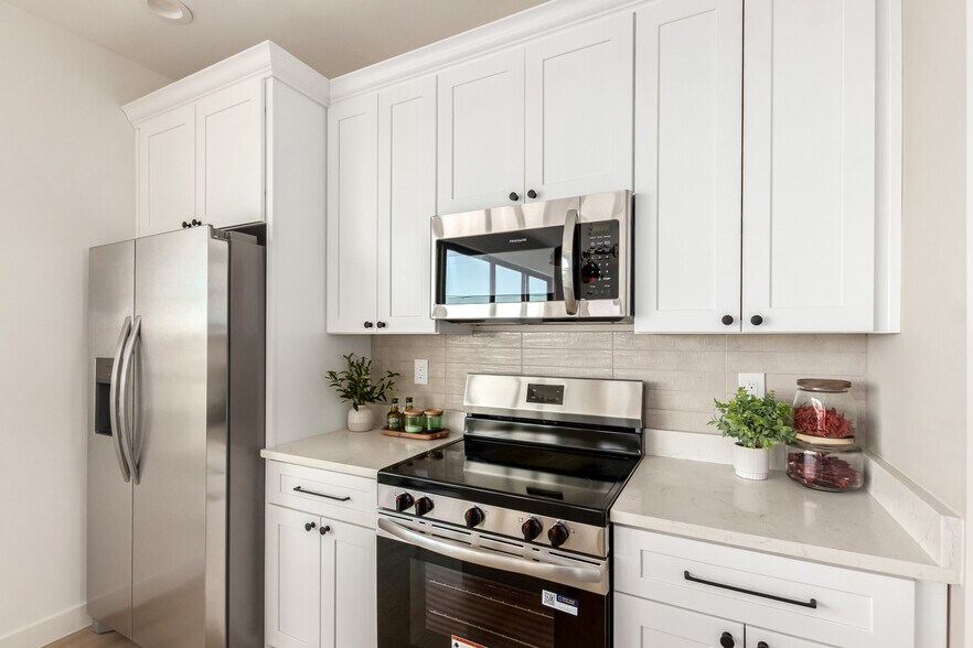 More Photos Of 411 32nd Pl, Phoenix Apartments For Sale