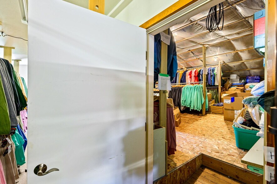 More Photos Of 4084 Main St, Fish Creek Freestanding For Sale