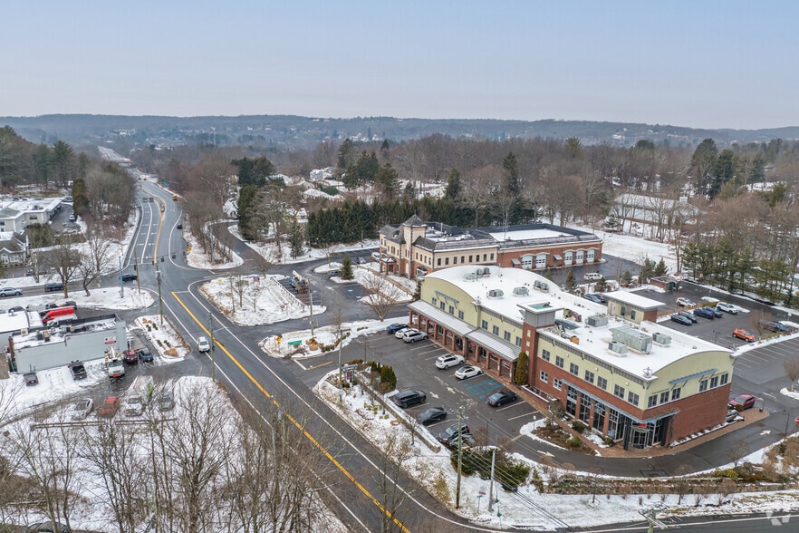 More Photos Of 430 Bedford Rd, Armonk Storefront Retail Office For Lease