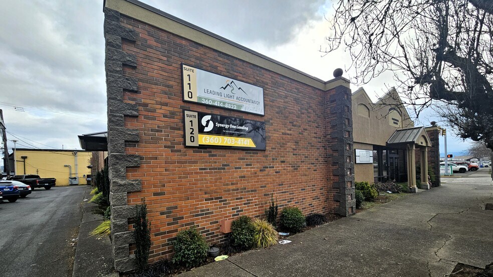 Primary Photo Of 1104 14th Ave, Longview Office For Lease