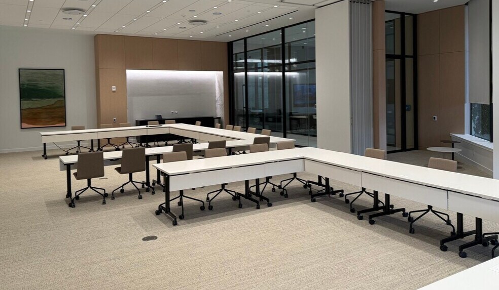 More Photos Of 2 S Biscayne Blvd, Miami Office Residential For Lease