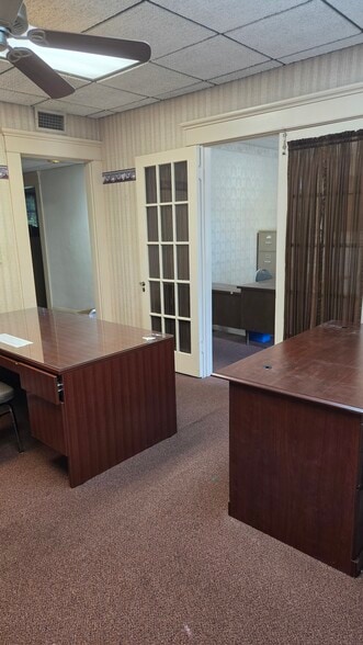 More Photos Of 204 N Macdill Ave, Tampa Office For Sale