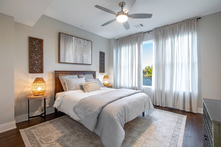 More Photos Of 4514 Cabell Dr, Dallas Apartments For Sale
