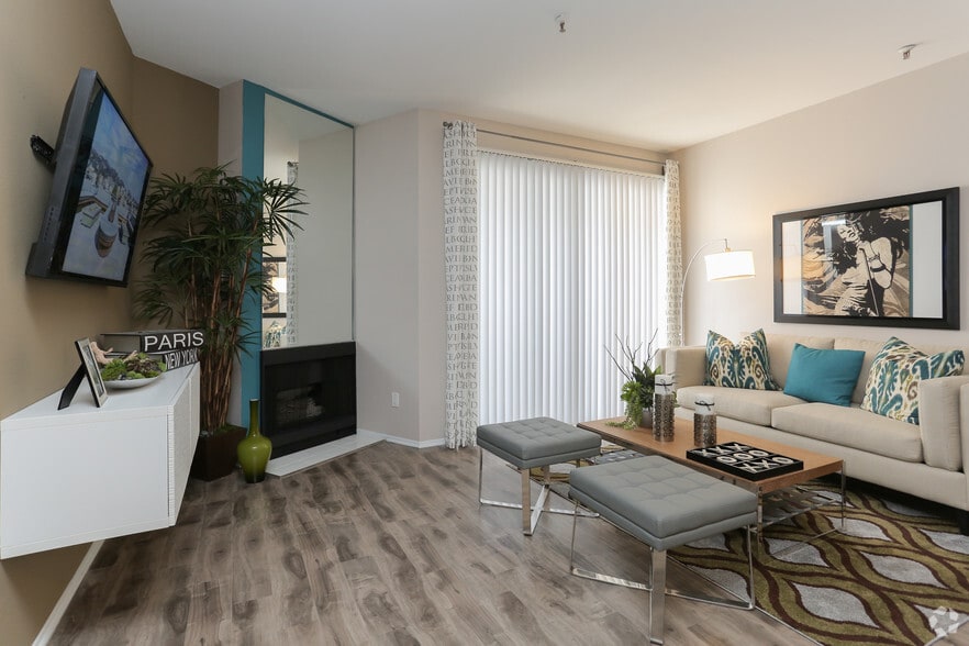 More Photos Of 1443 N Fuller Ave, Los Angeles Apartments For Sale