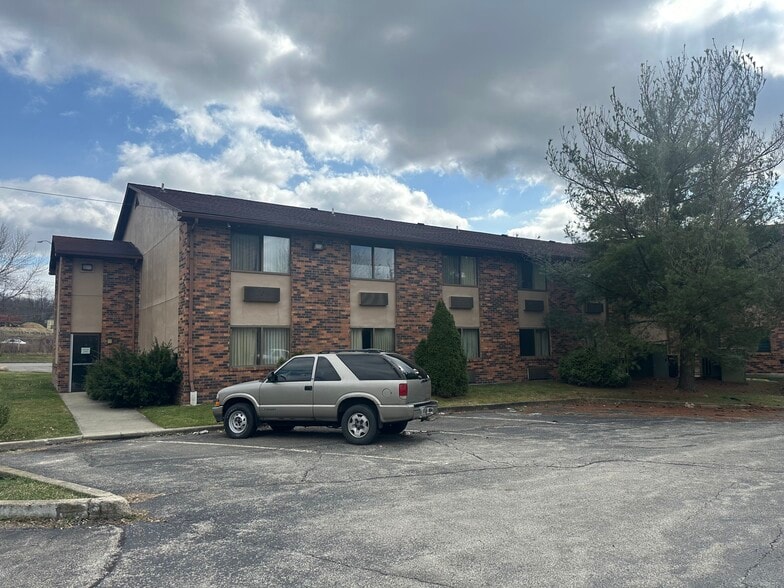 More Photos Of 2700 Wilson Rd, West Middlesex Hotel For Sale