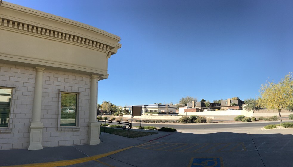 More Photos Of 5974 Silver Springs Dr, El Paso Office For Lease