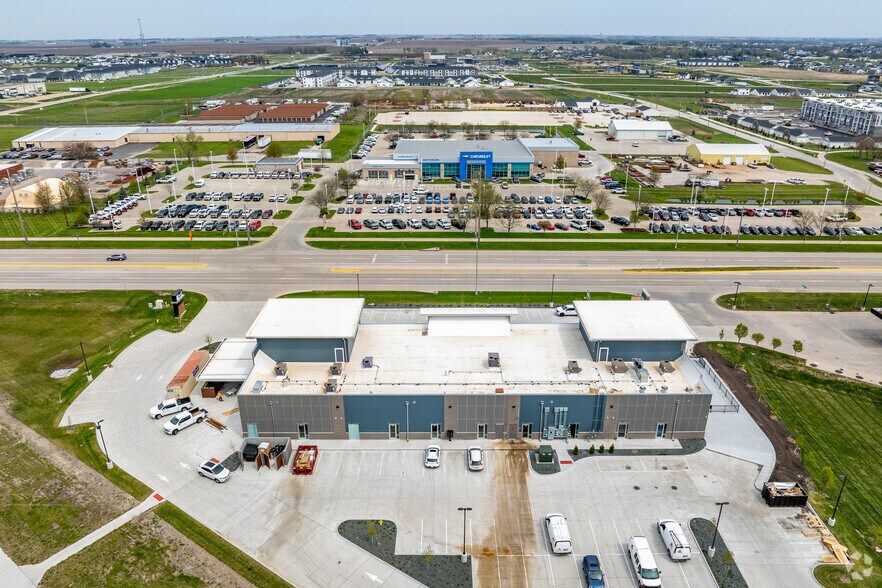 More Photos Of 750 Hickman Rd, Waukee Storefront For Lease