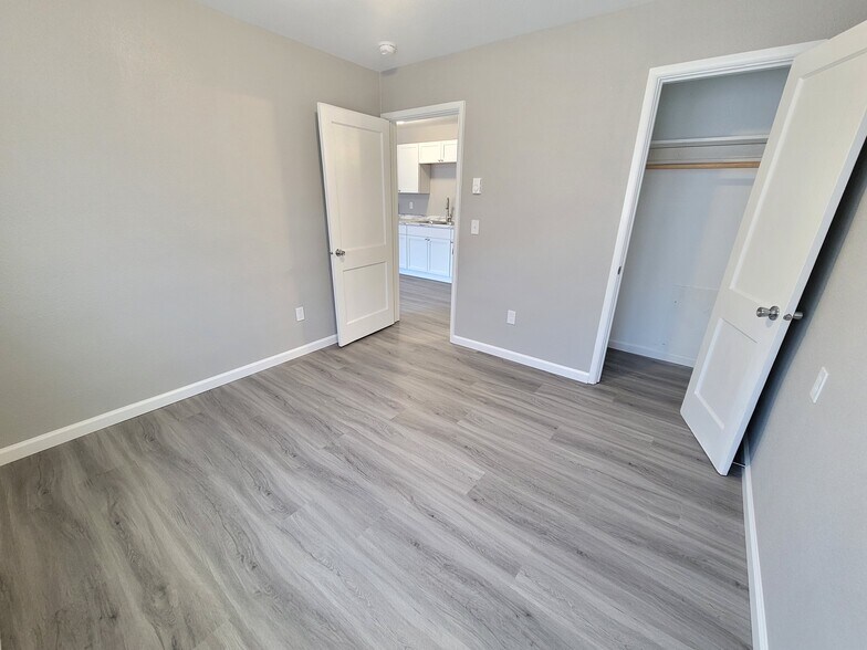 More Photos Of 1351 Iowa Ave SE, Huron Apartments For Sale