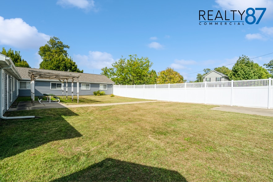 More Photos Of 715 10th Ave SE, Cedar Rapids Shelter For Sale