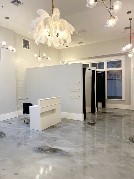 More Photos Of 1520 Broadway, Fort Myers Storefront Retail Office For Sale