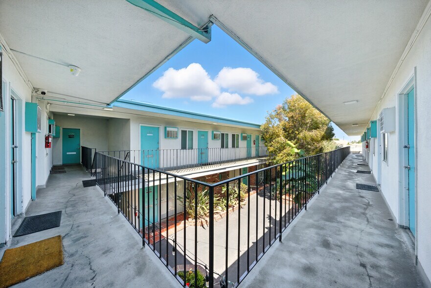 More Photos Of 24248 Crenshaw Blvd, Torrance Office For Sale
