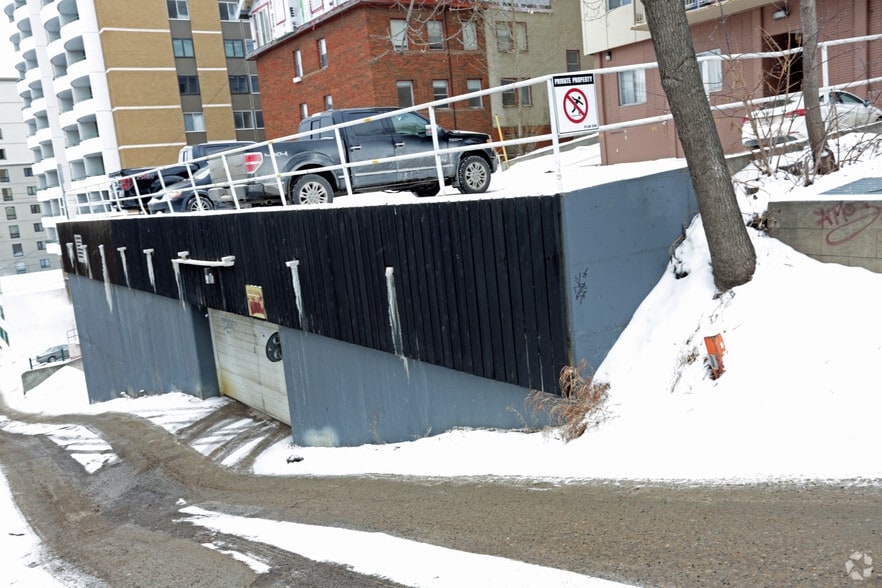 More Photos Of 9746 106th St NW, Edmonton Apartments For Sale